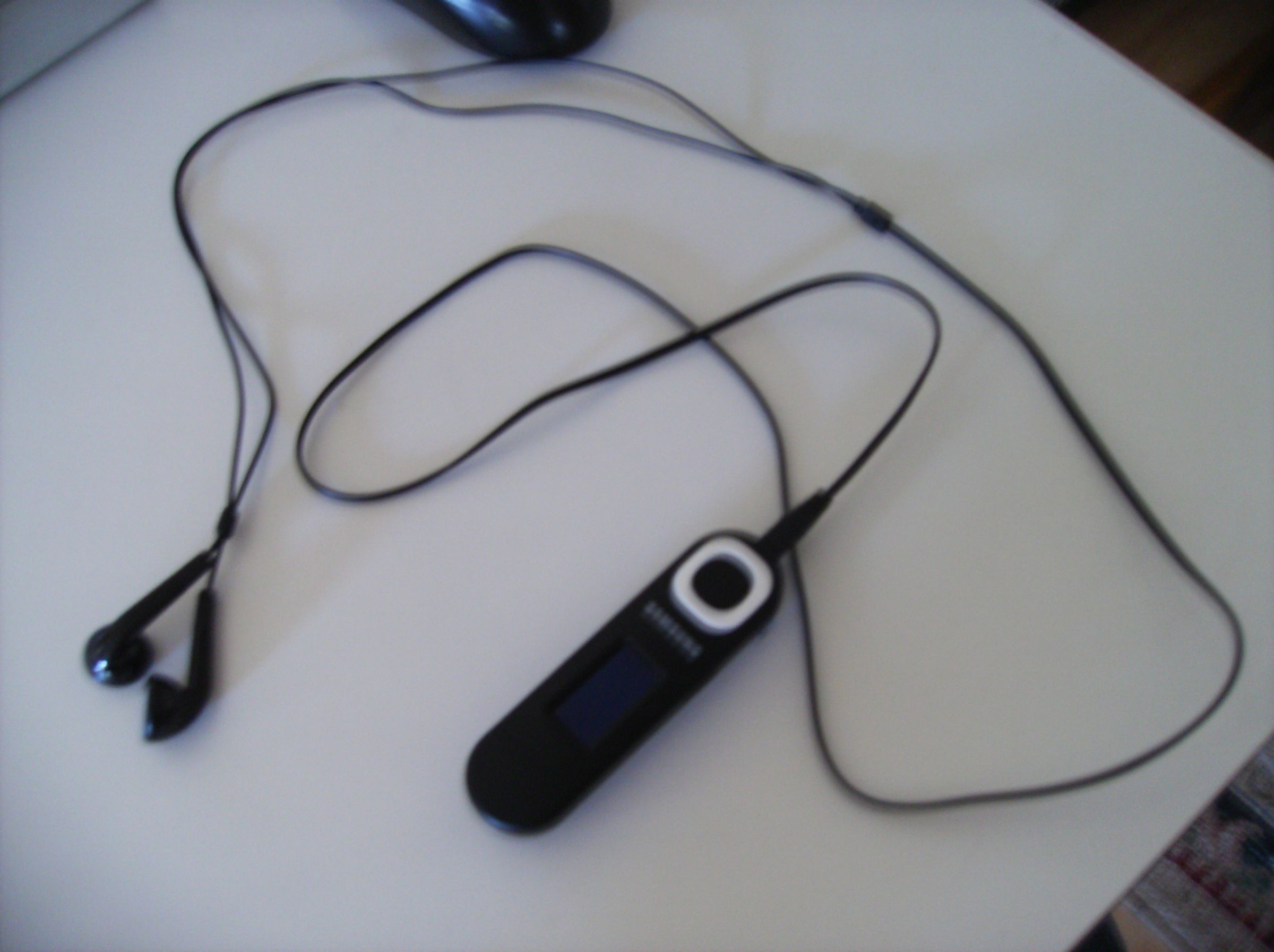 Earbud Cord Wrapper Improvement 4 Steps Instructables