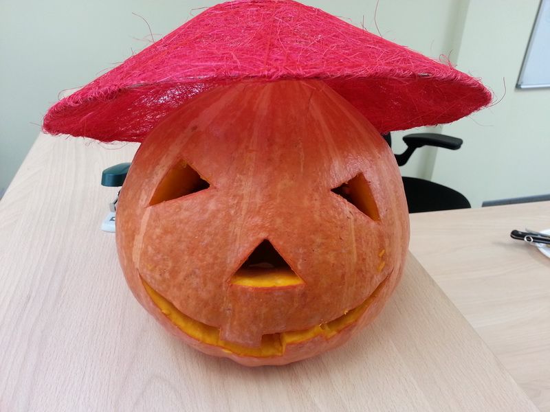 Easy Helloween Pumpkin in the Office