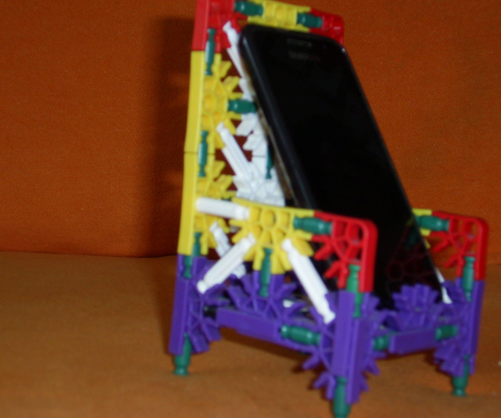 Knex Handy Armchair