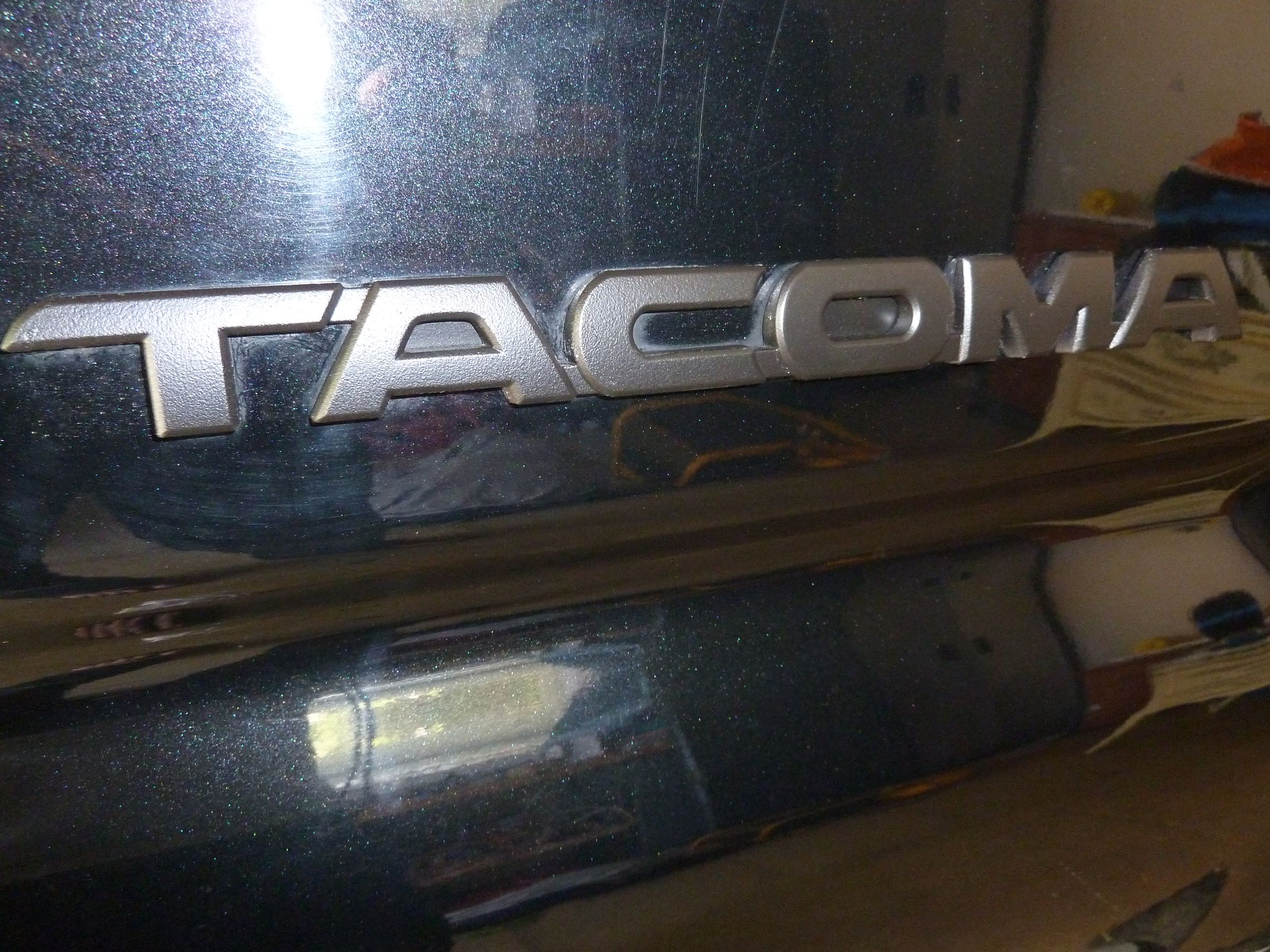 Using Plasti-dip to Change Emblem Colors