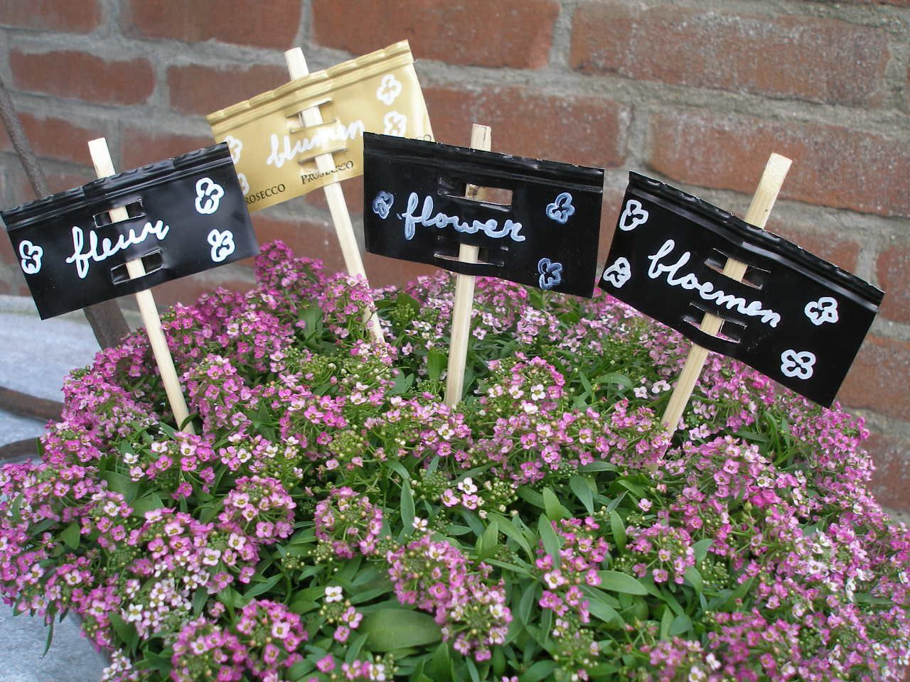Making garden stakes from wine bottle capsules