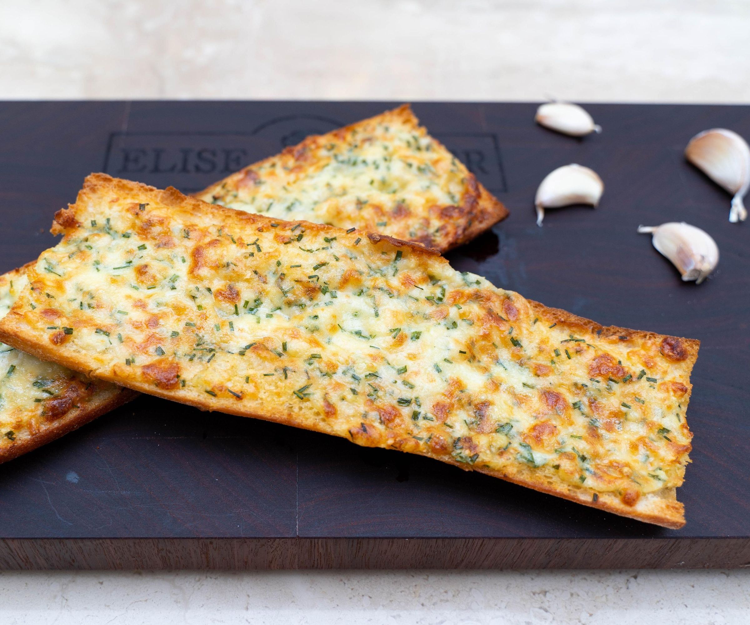 Delicious Cheesy Garlic Bread