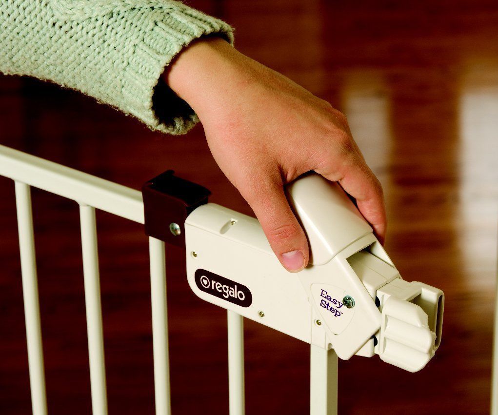 Best Walk-Thru Safety Gates for Babies.
