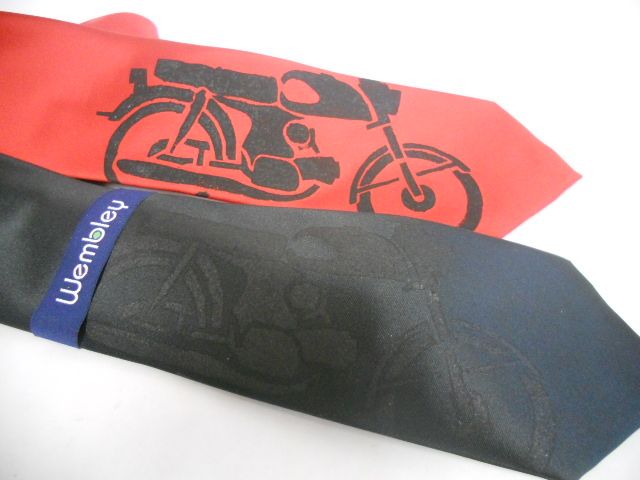 Sweet stencil/screen printing on the cheap  (Great for teachers 8th and up)