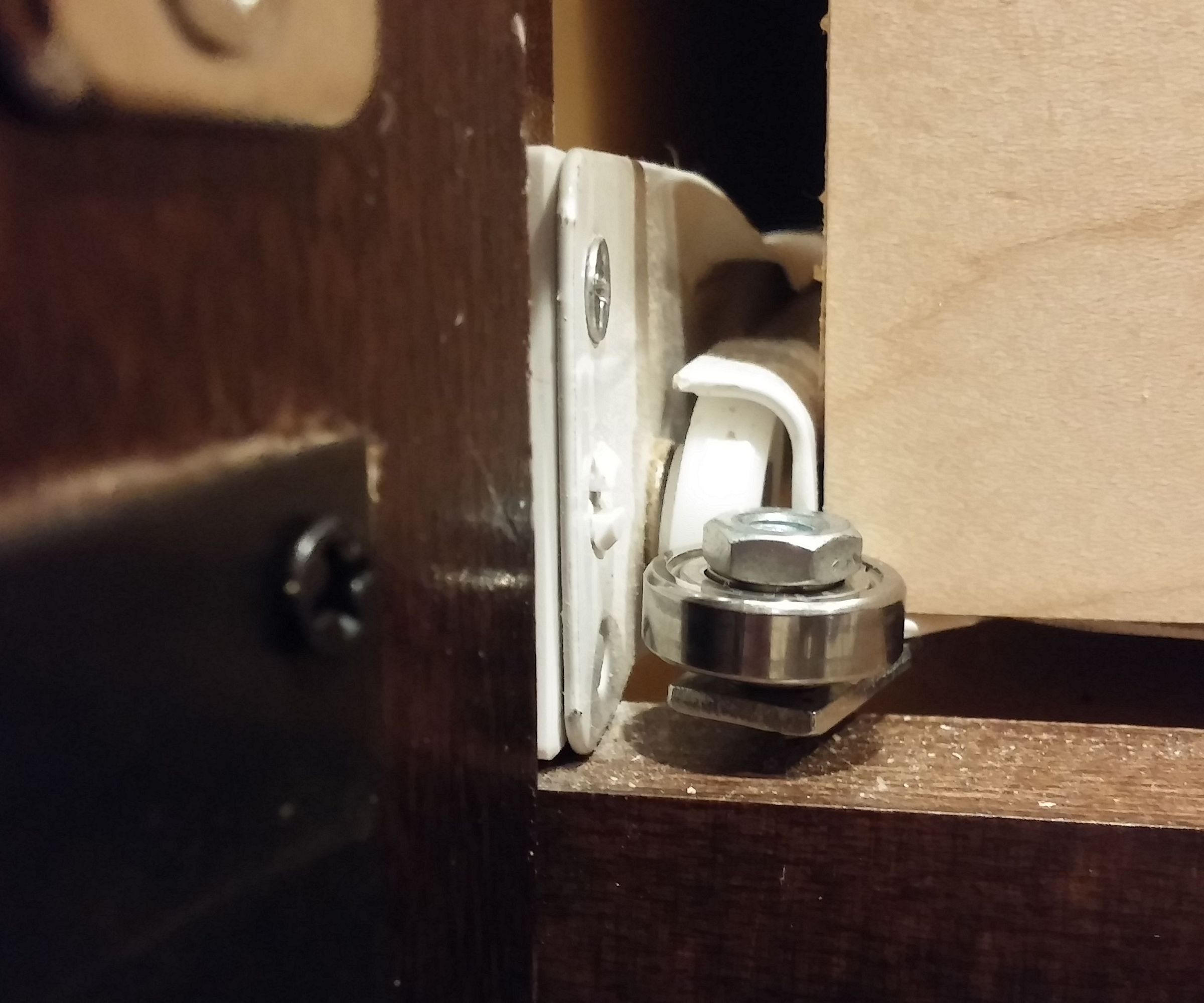 Cabinet Door Roller for Smooth Operation and to Protect the Panel