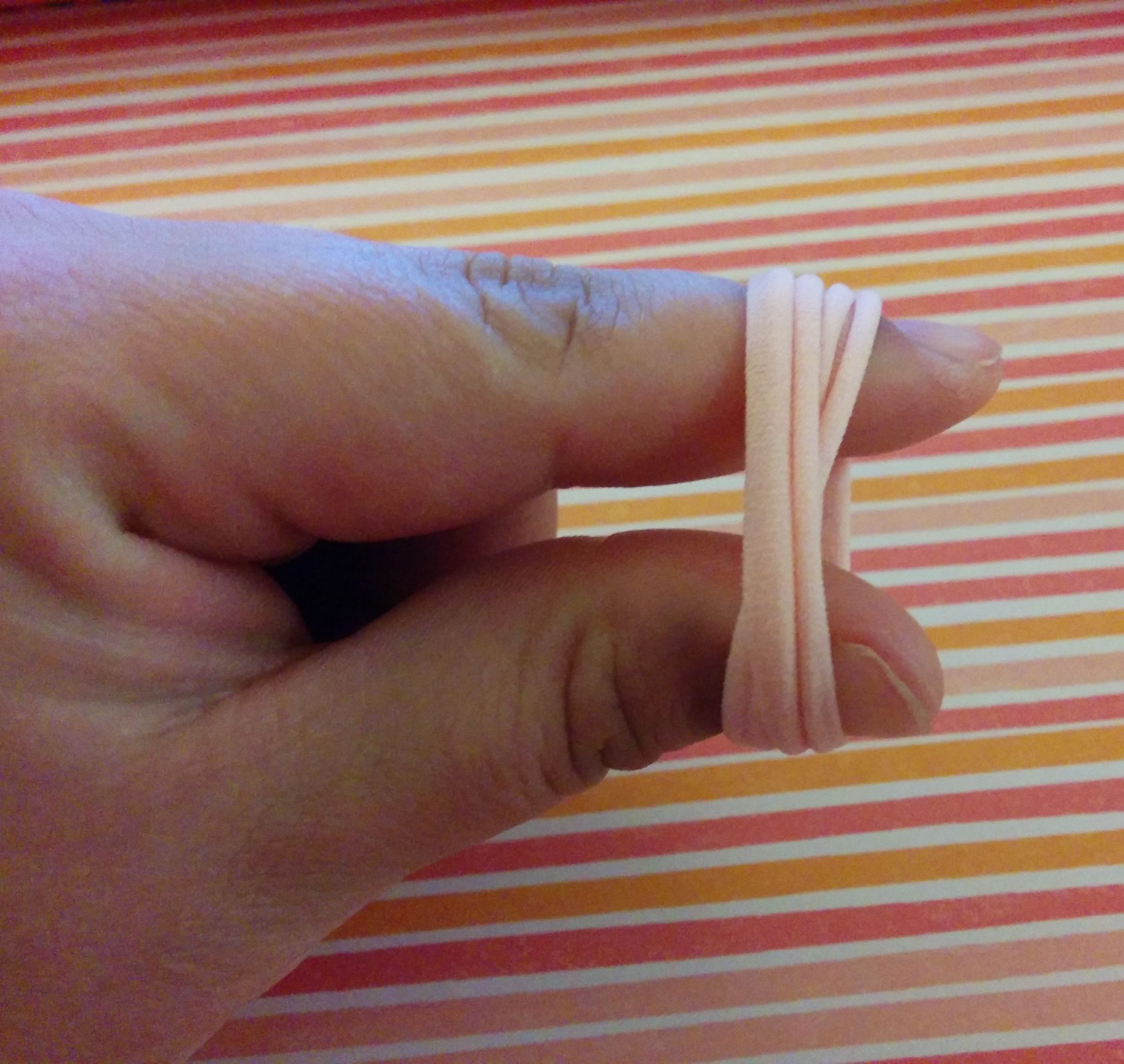 DIY Stretchy Hair Ties Made Out of Tights. 8 Steps (with Pictures