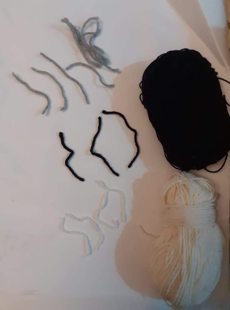 Choose the Design and the Colors of the Strings Used in It