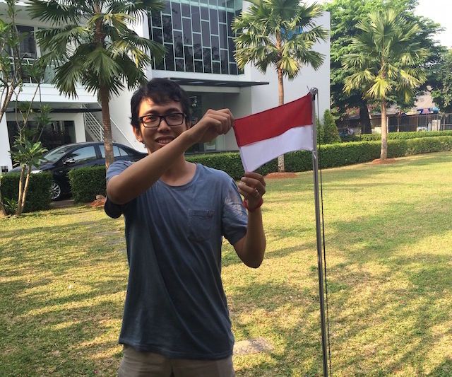 DIY Twitter Flagpole
