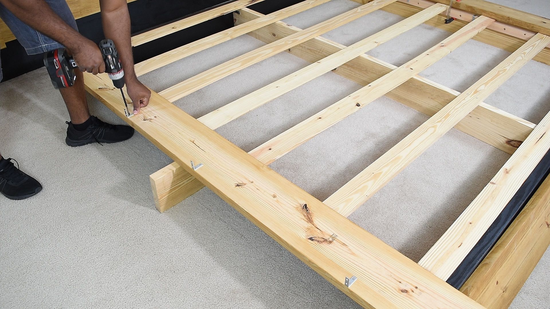 DIY Platform Bed With Floating Night Stands 7 Steps (with Pictures