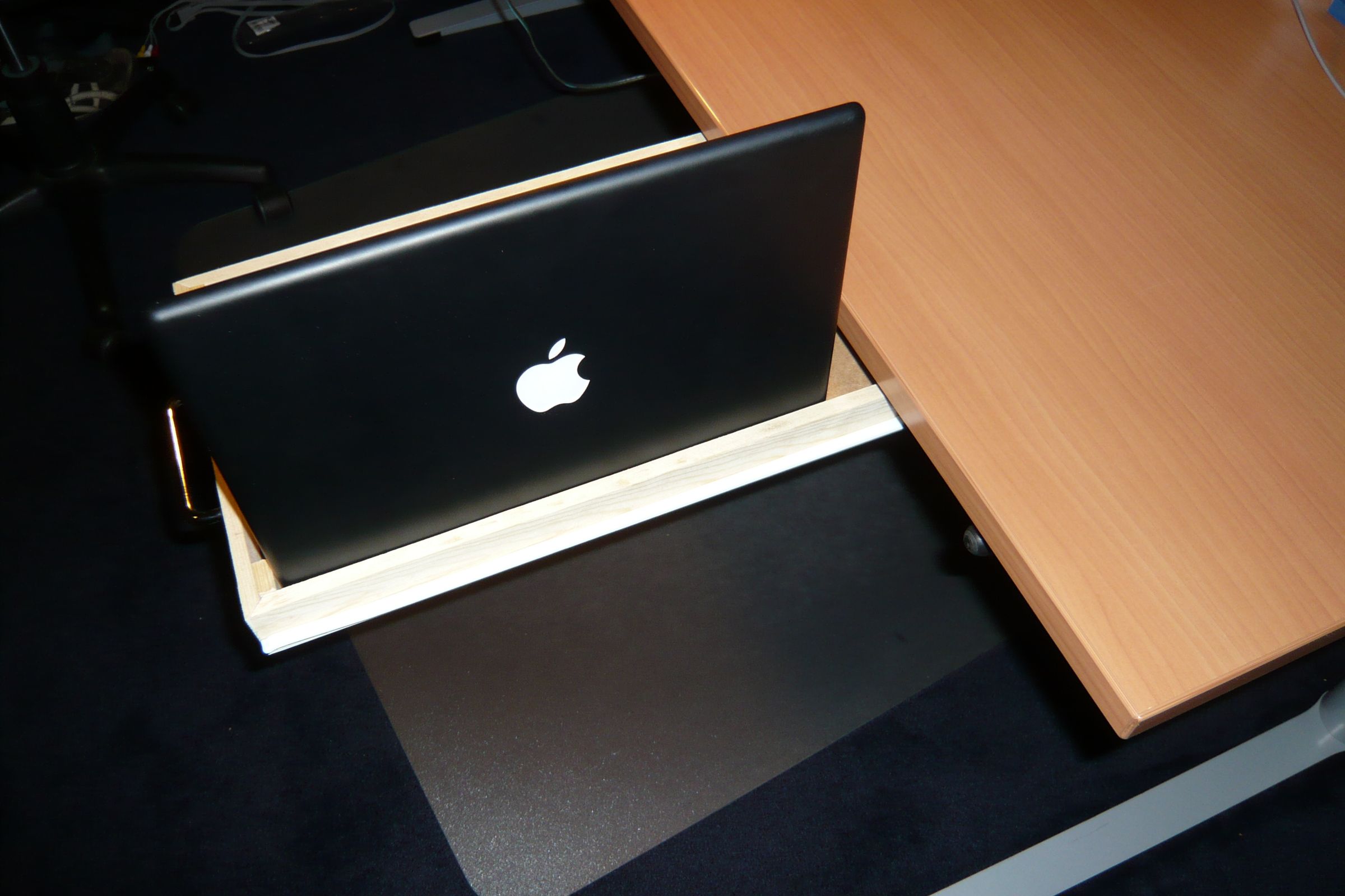 Building a (macbook) Laptop Drawer 7 Steps Instructables