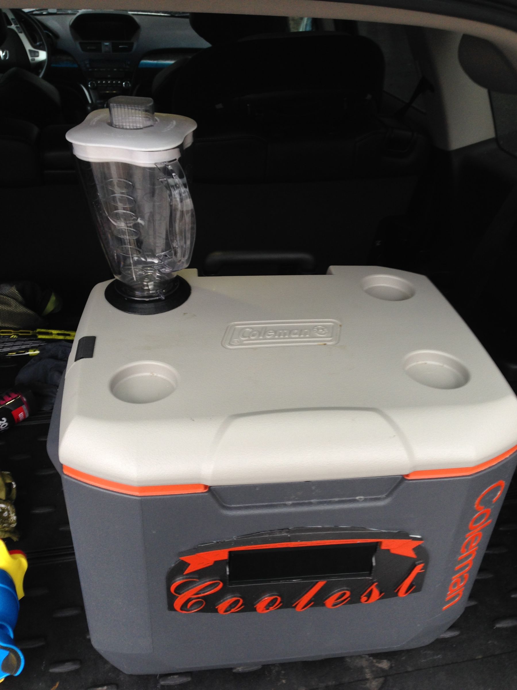 Cooler With Blender, Speaker & More 12 Steps (with Pictures