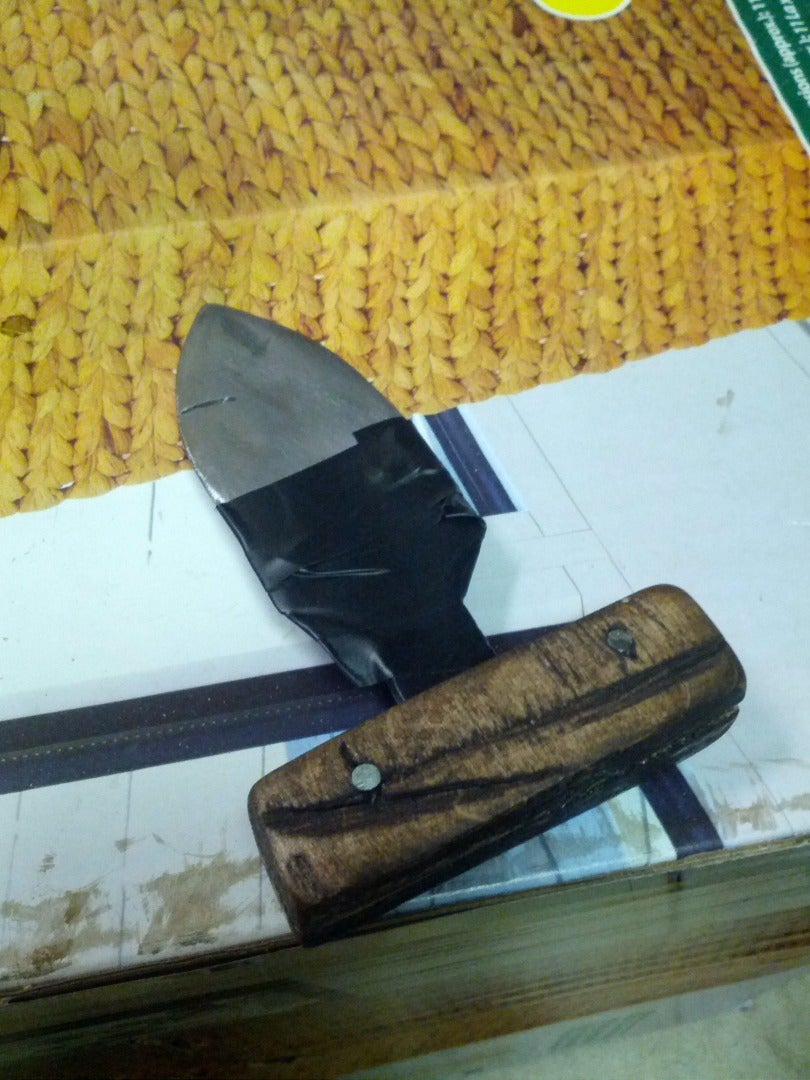 Adding a Handle to Your Knife: Staining 