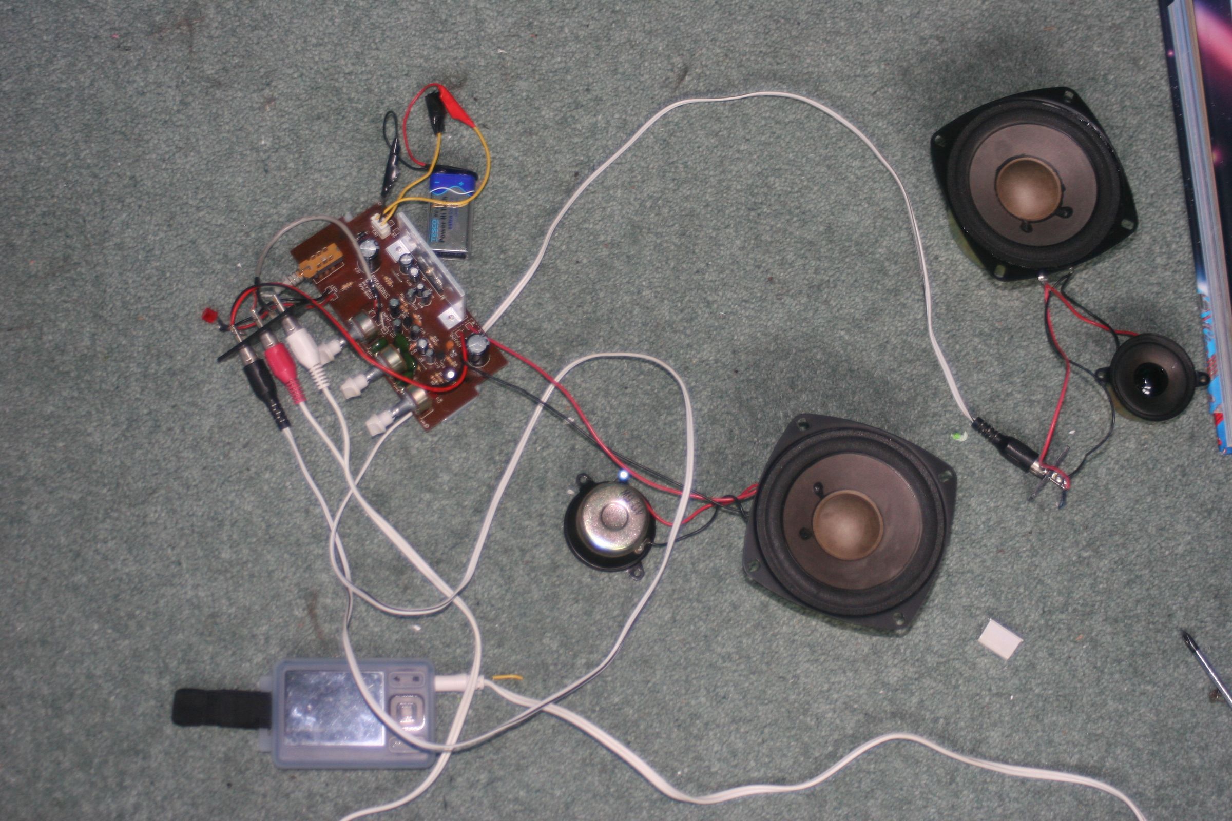 Super Easy to Make Portable Speakers for Mp3/ipod