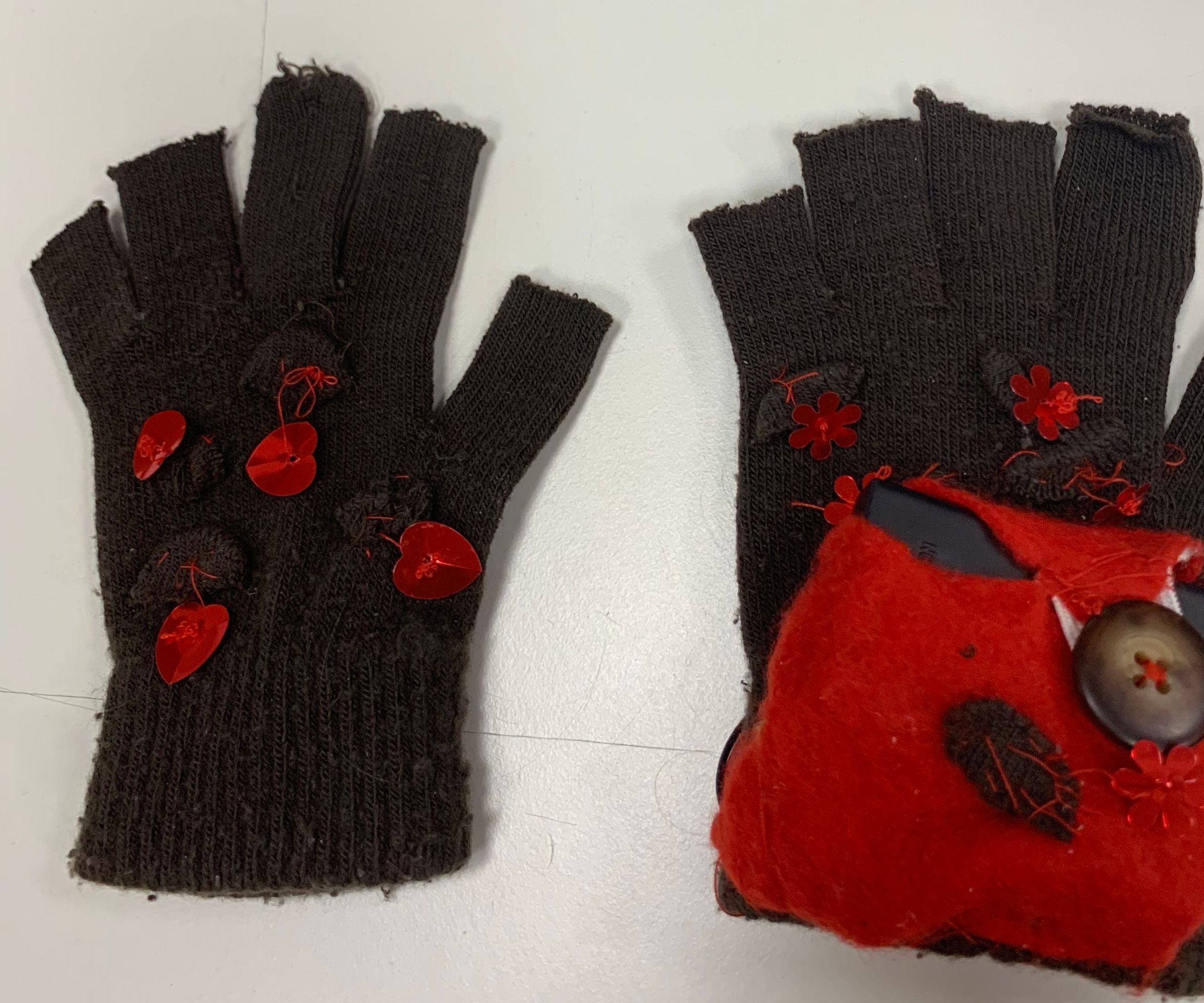 Colour Stealing Mittens With Circuit Playground Express