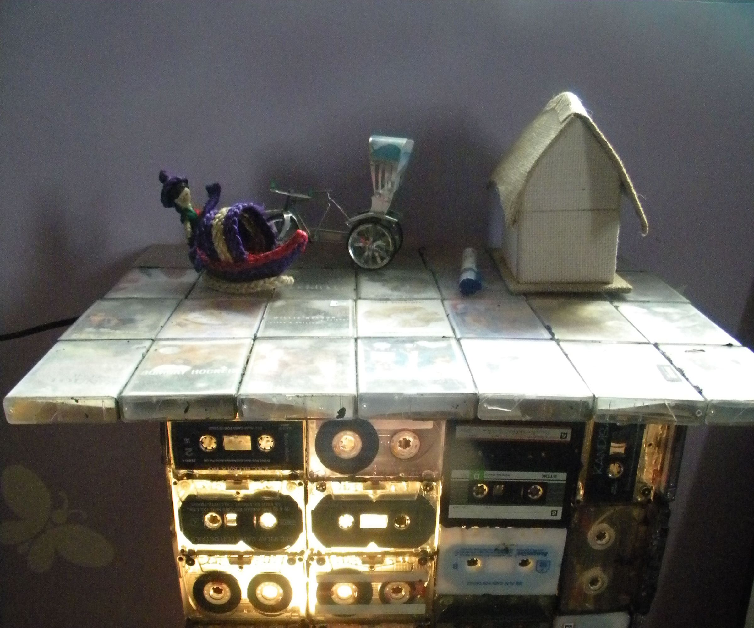 DIY Table and lamp (from old audio tapes)