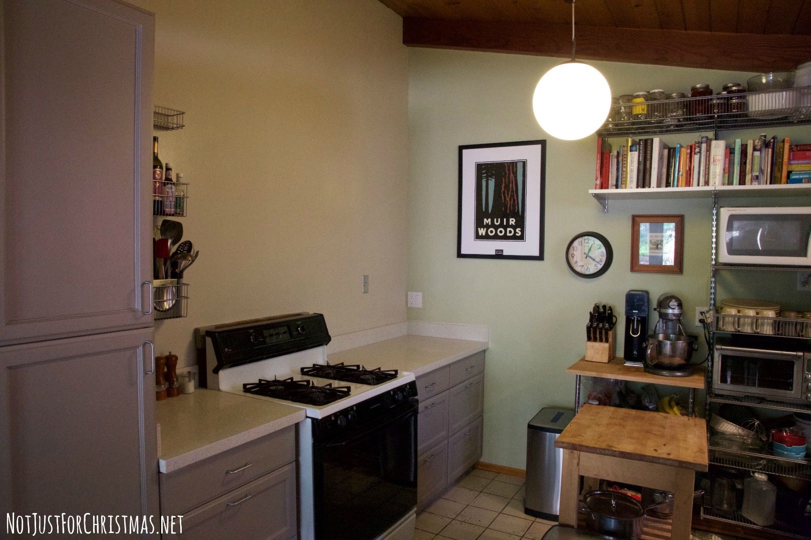 How to Make Knotty Pine Look Like Sheetrock 6 Steps (with Pictures