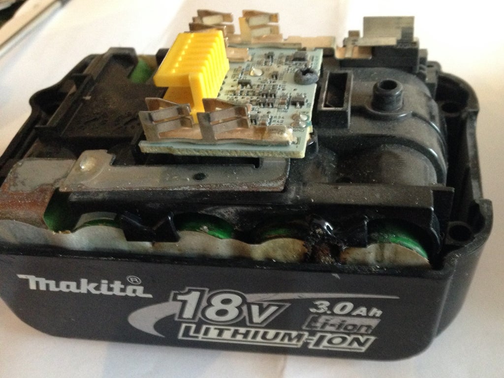 Как разобрать макитовский аккумулятор от шуруповерта Obdivuhodný chrastítko psaní inside makita battery Účetní relé Odstranění