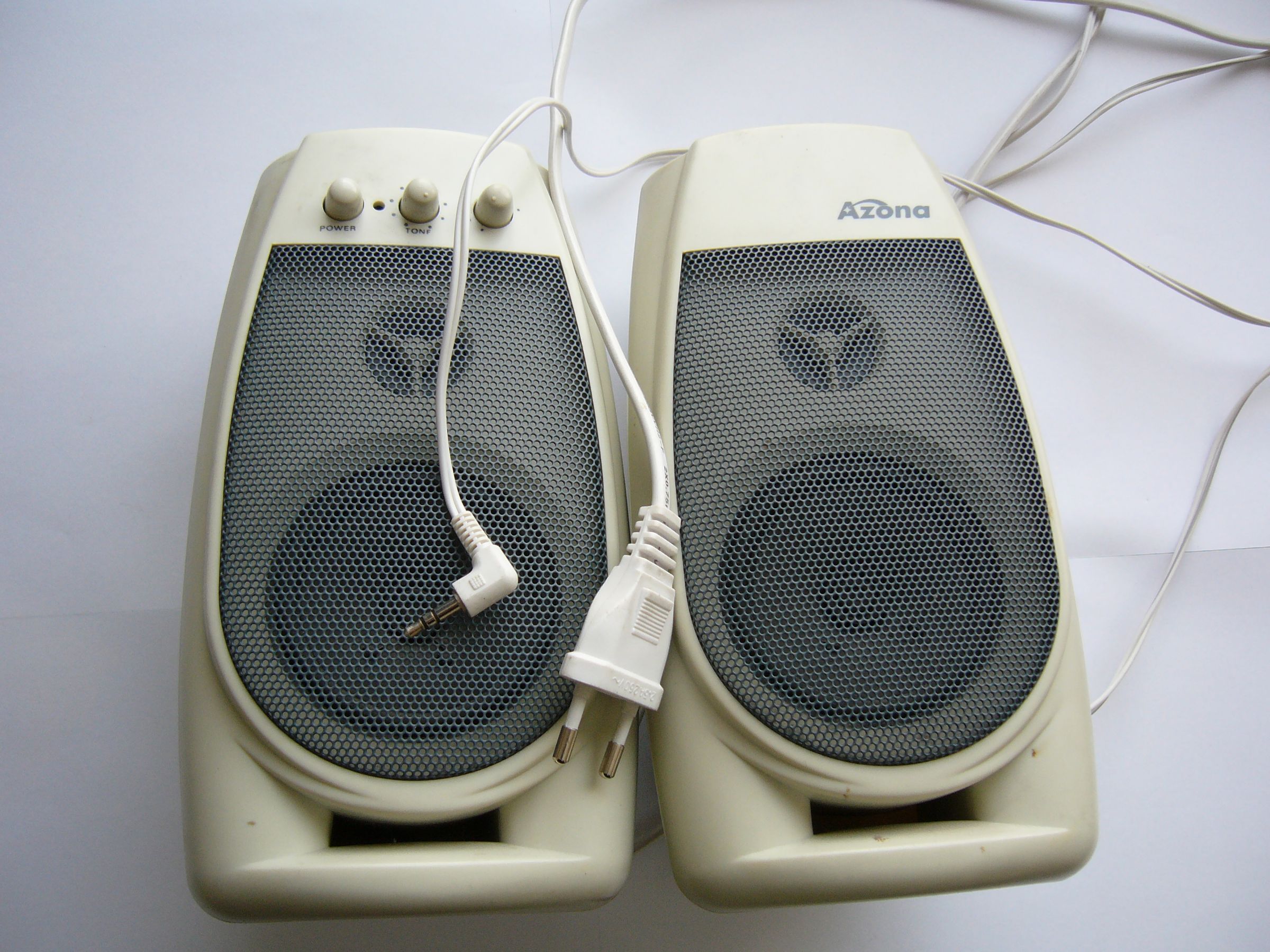 Portable Speakers / Speakers on Battery