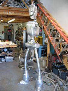 Giant Kinetic Robot Sculpture From Recycled and Found Materials