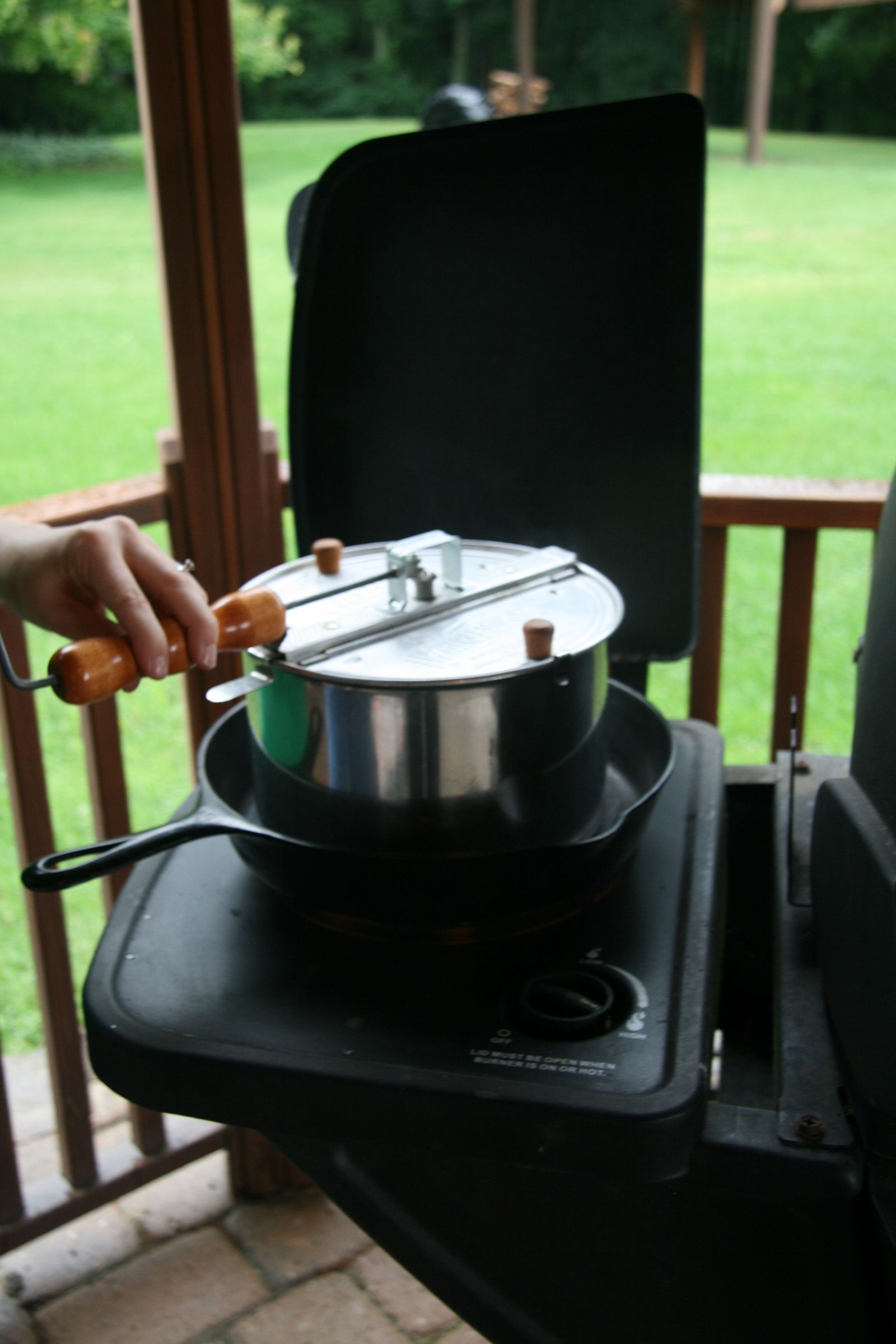 Roast Your Own Coffee [Whirley Pop Method] 6 Steps (with Pictures) Instructables