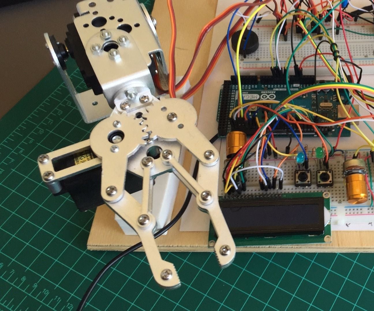 Programmed Robot Arm : 7 Steps (with Pictures) - Instructables