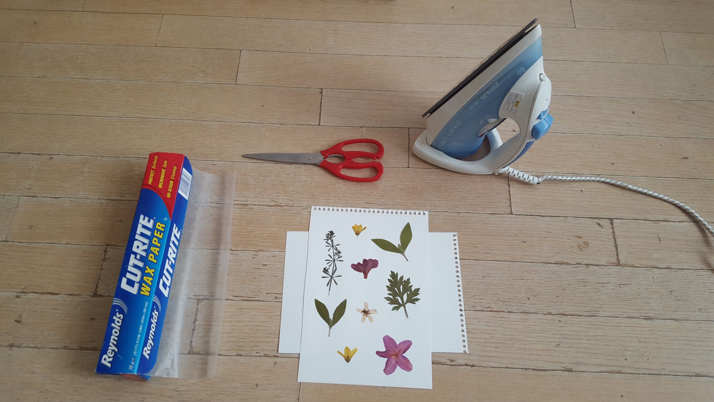 Wax Paper Pressed Foliage Bookmarks 5 Steps (with Pictures