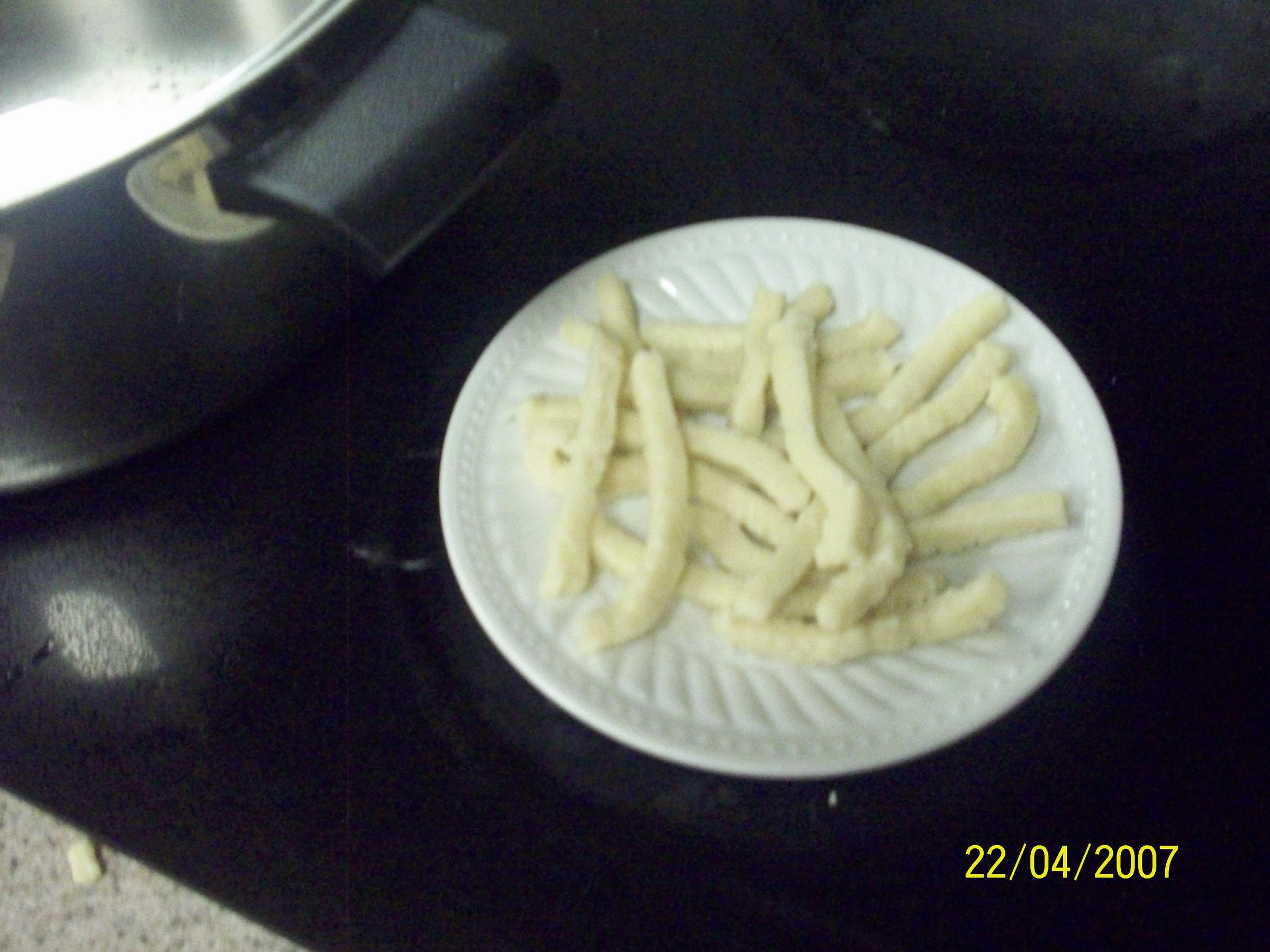 Play Dough Machine for Pressing Pasta