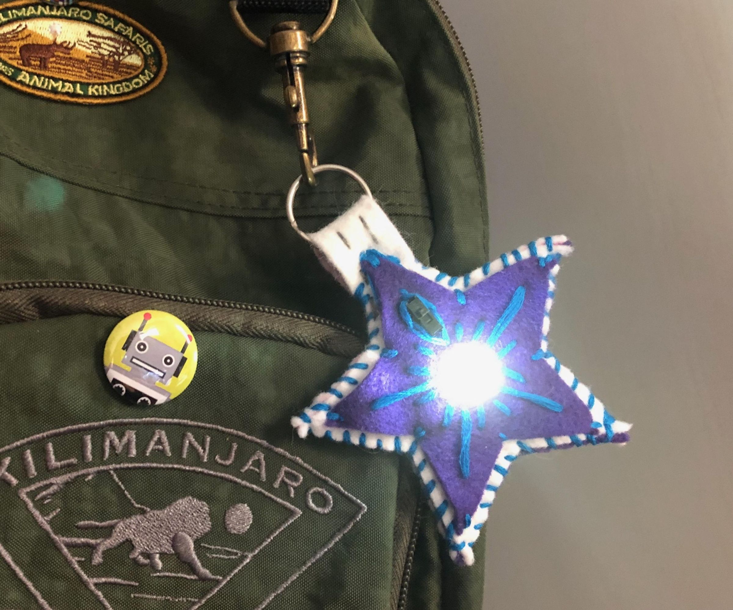 Light-Up Backpack Charm - Star