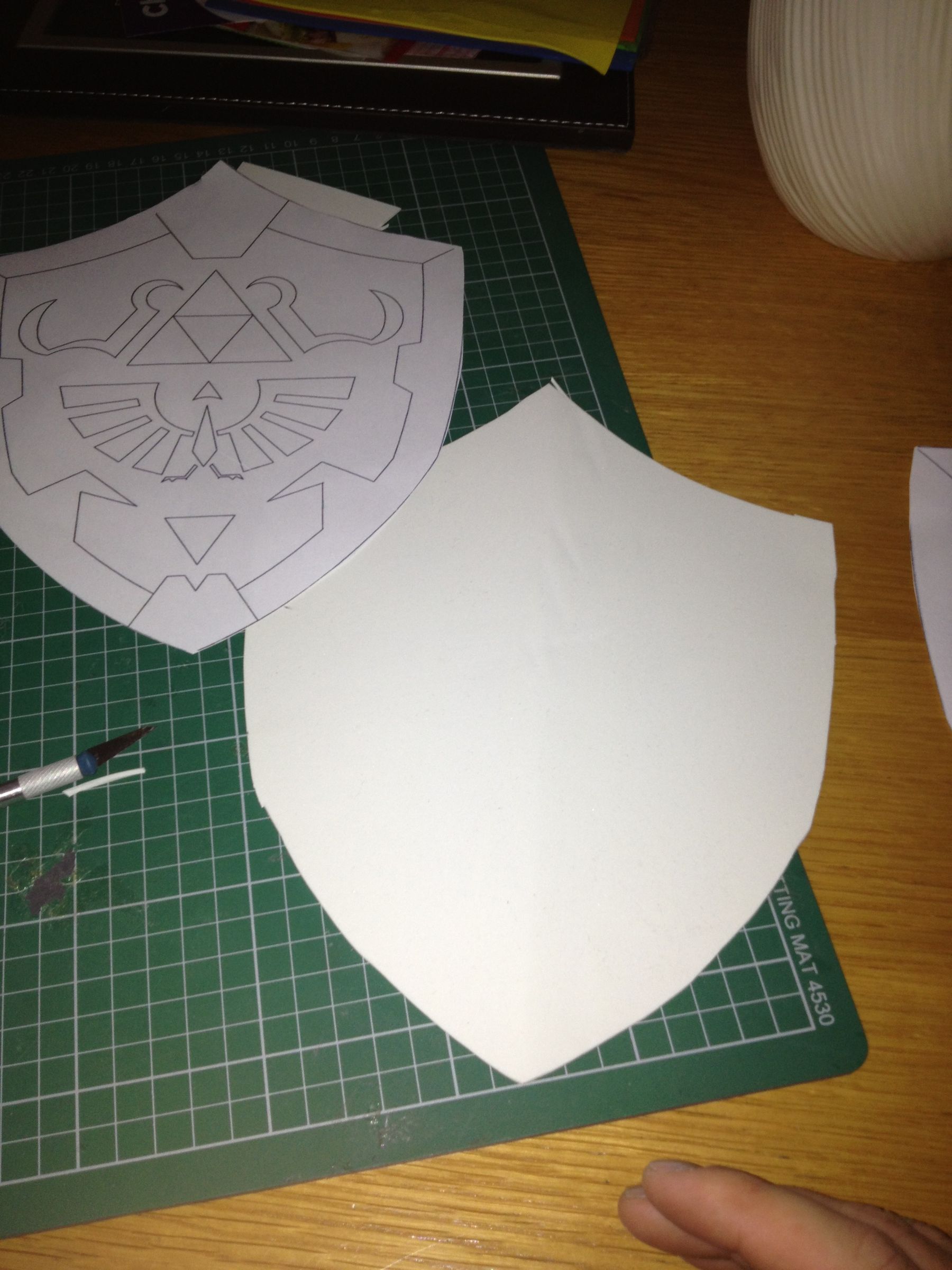 Toddler Hylian Shield and Sword : 5 Steps (with Pictures) - Instructables