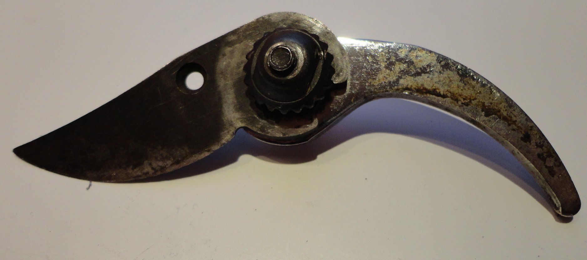 How to Make a Survival Knife From a Secateurs or Hand Pruners or Garden Shears