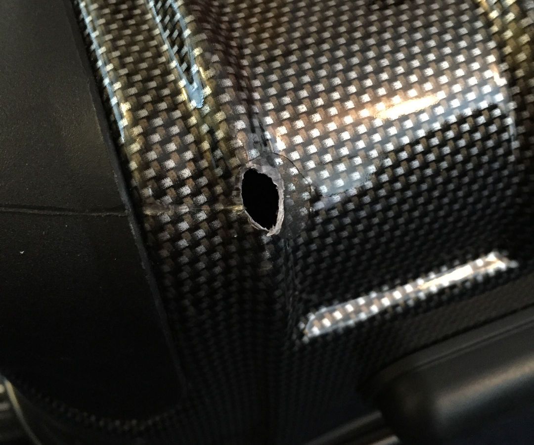 Repair a Hard Shell Suitcase With Sugru