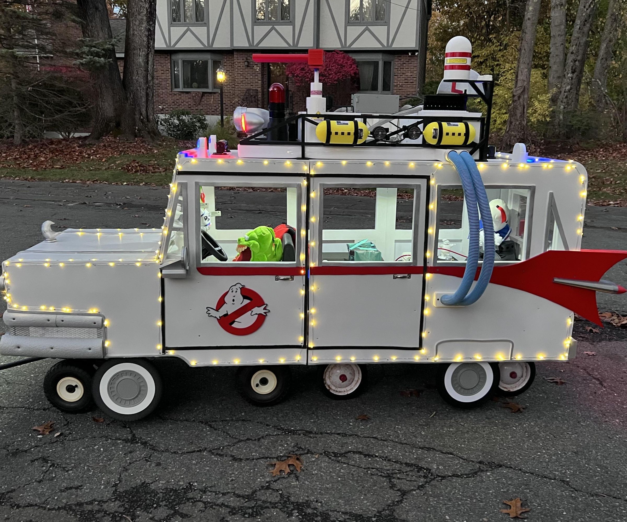 Halloween Ghostbusters Ecto-1 Float