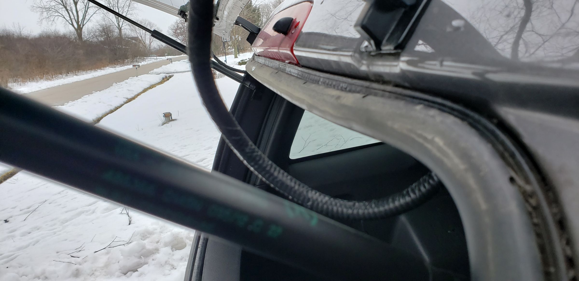 Repair Leaking Rear Window 20082012 Ford Escape 5 Steps Instructables