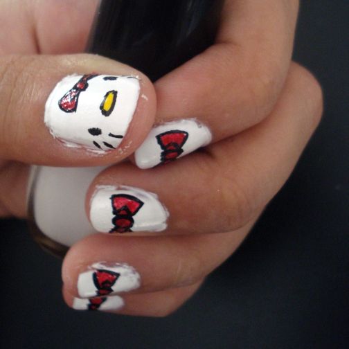 Hello Kitty Manicure