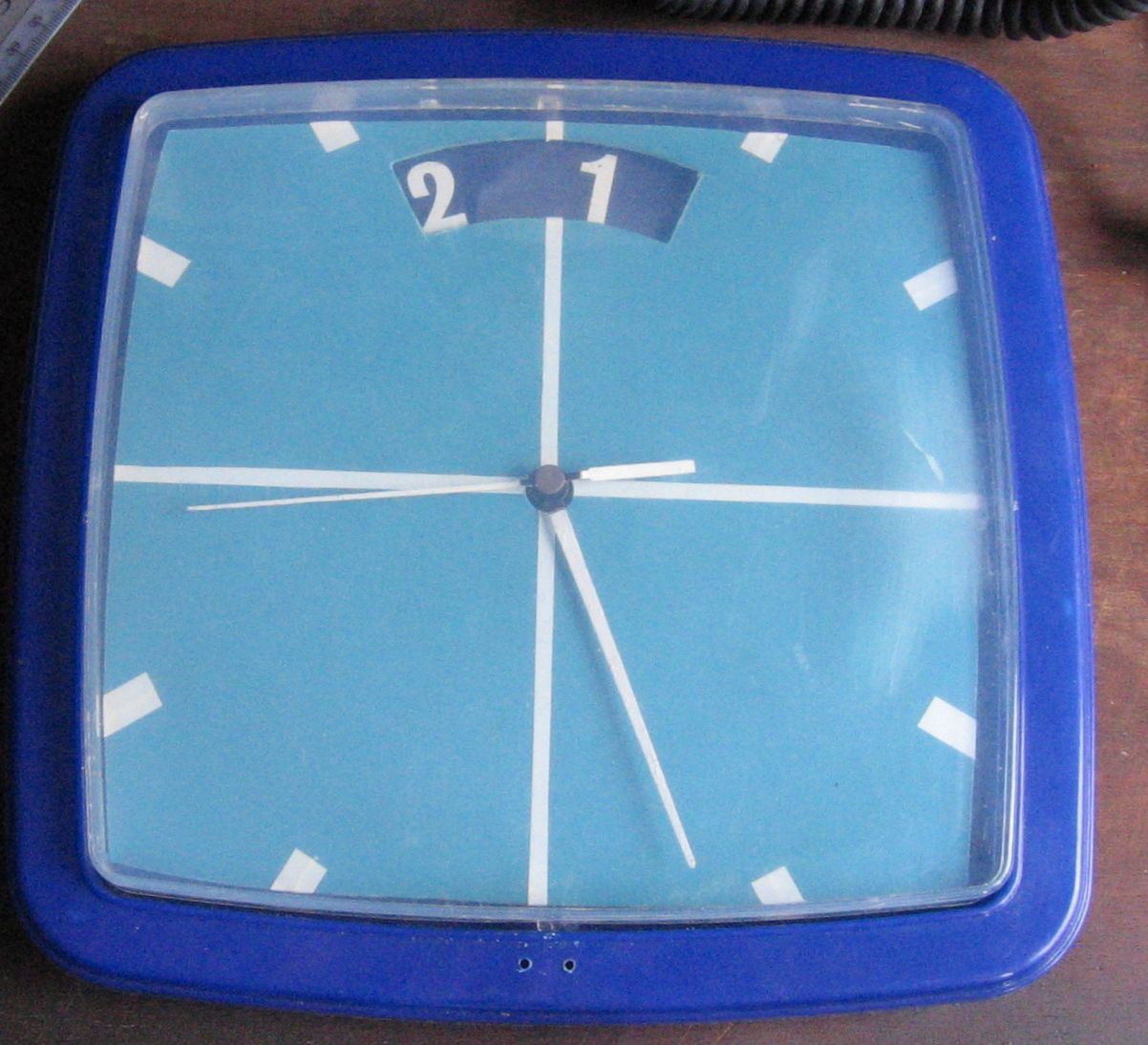 A Fun "Second-look"clock