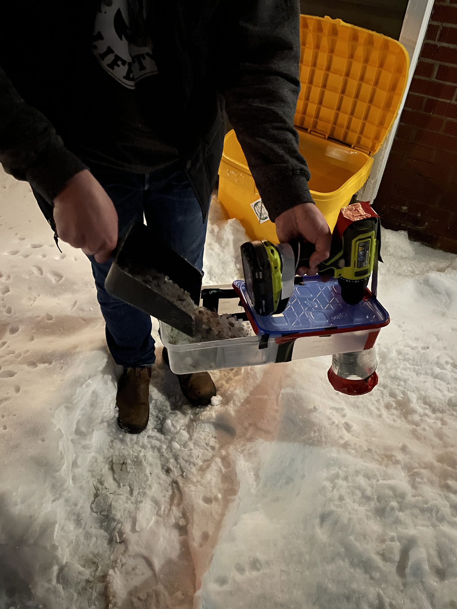 How to Make a DIY Drill Powered Salt Spreader! 5 Steps Instructables