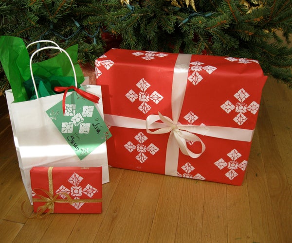 Snowflake Pattern Gift Wrap