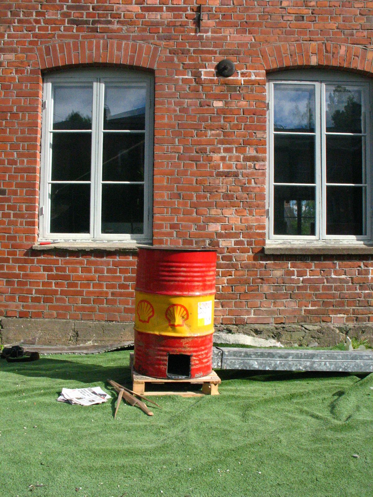 How to Meet the Neighbors (build a Rocket Stove)