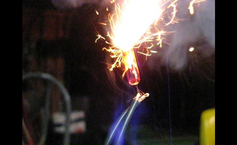 How to Make Electric Igniters From Christmas Lights