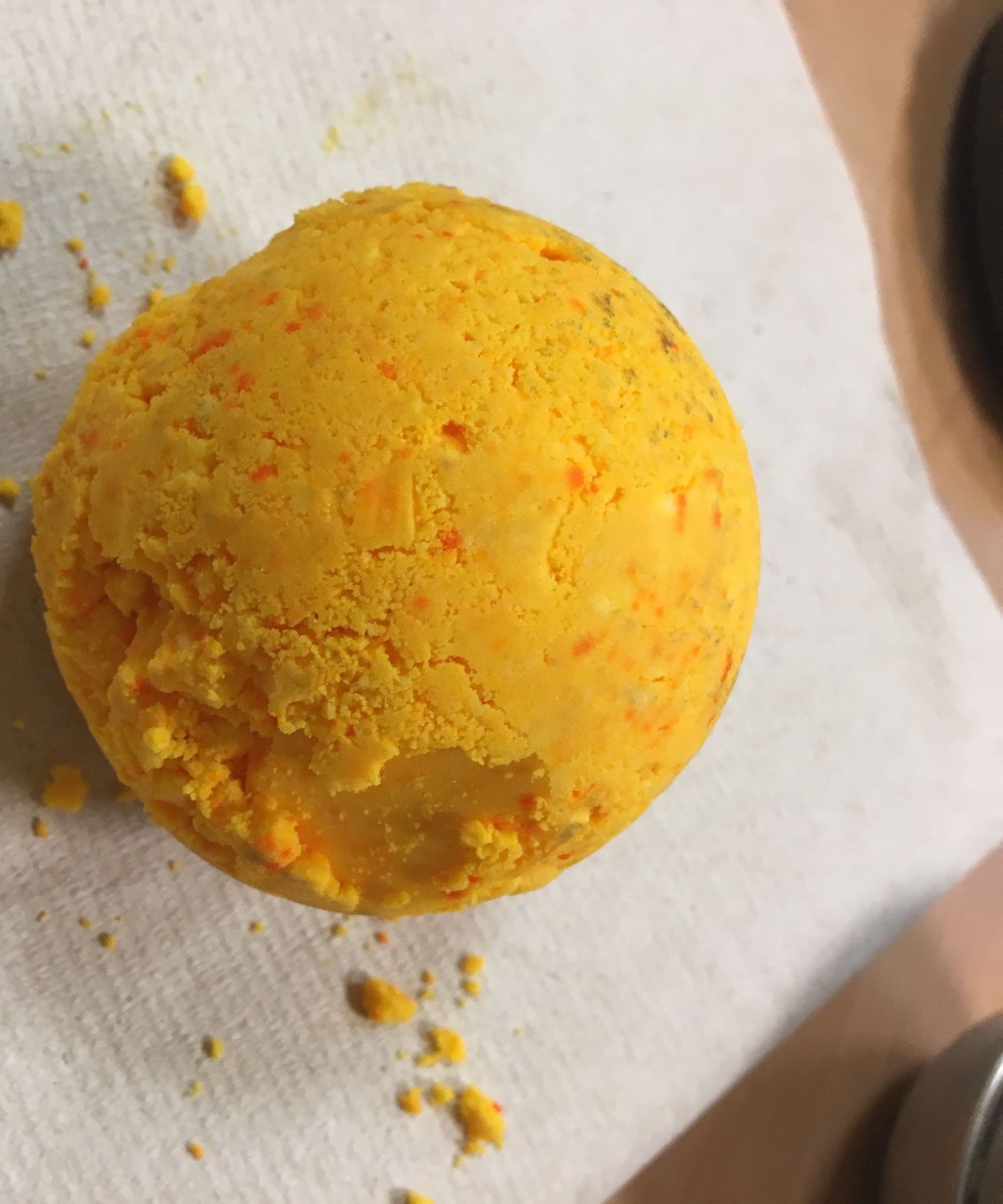 DIY Bath Bomb With Lemon Juice
