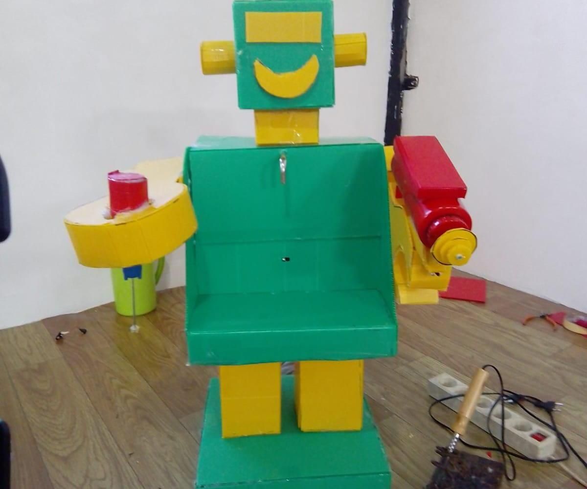 Robot Friend in Iced Drink