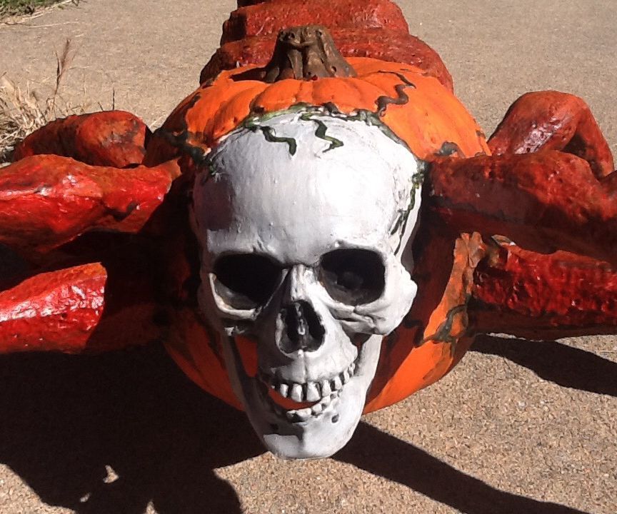 Making a Scorpion Pumpkin Monster (Scorpunkion)