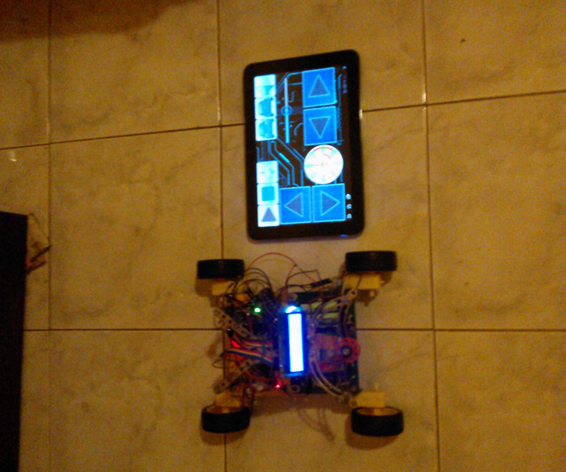 Arduino Bluetooth RC Car With LCD 