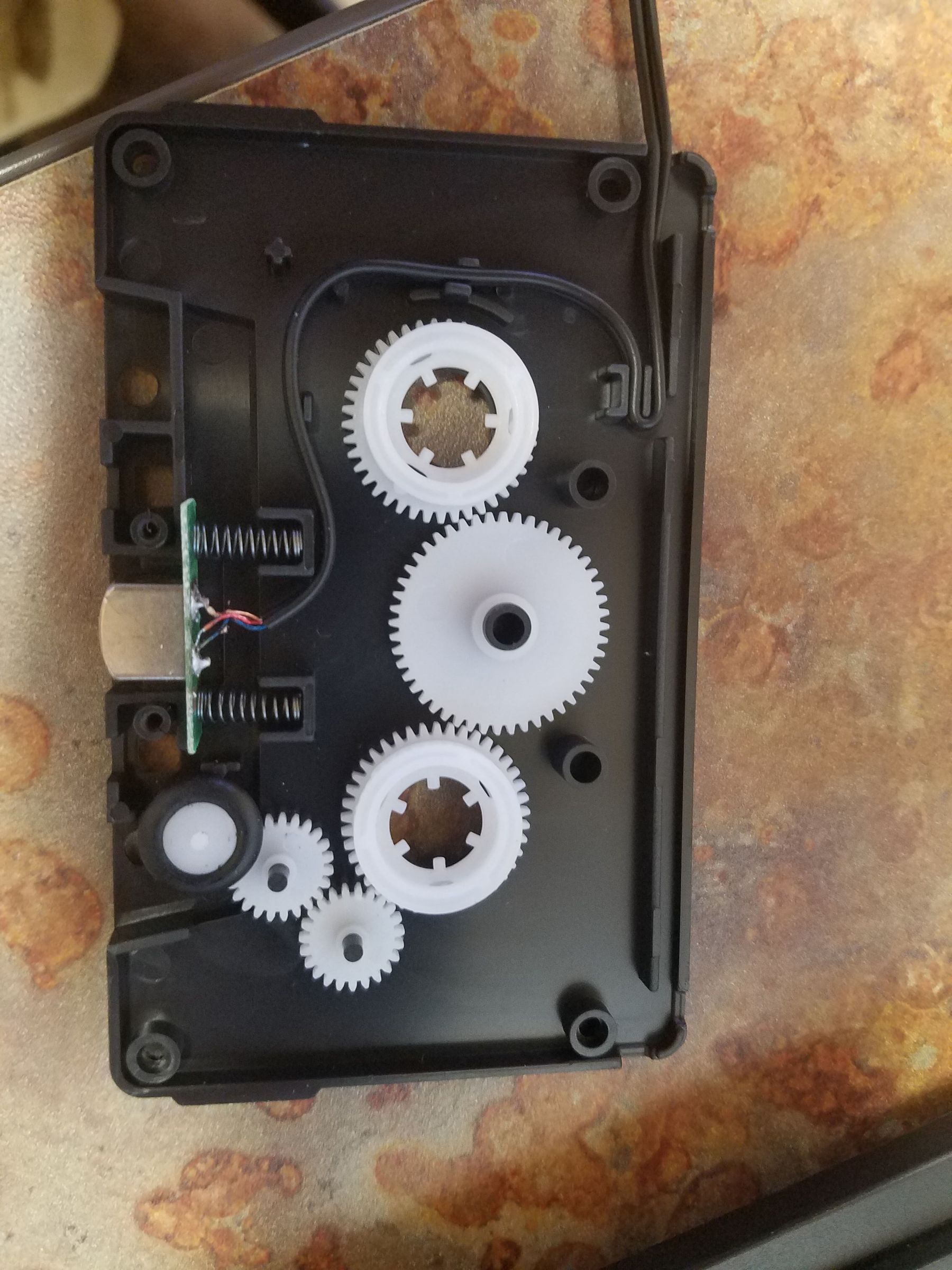 How to Cure Car Cassette Adapter "autoreverse Flipflop" 5 Steps