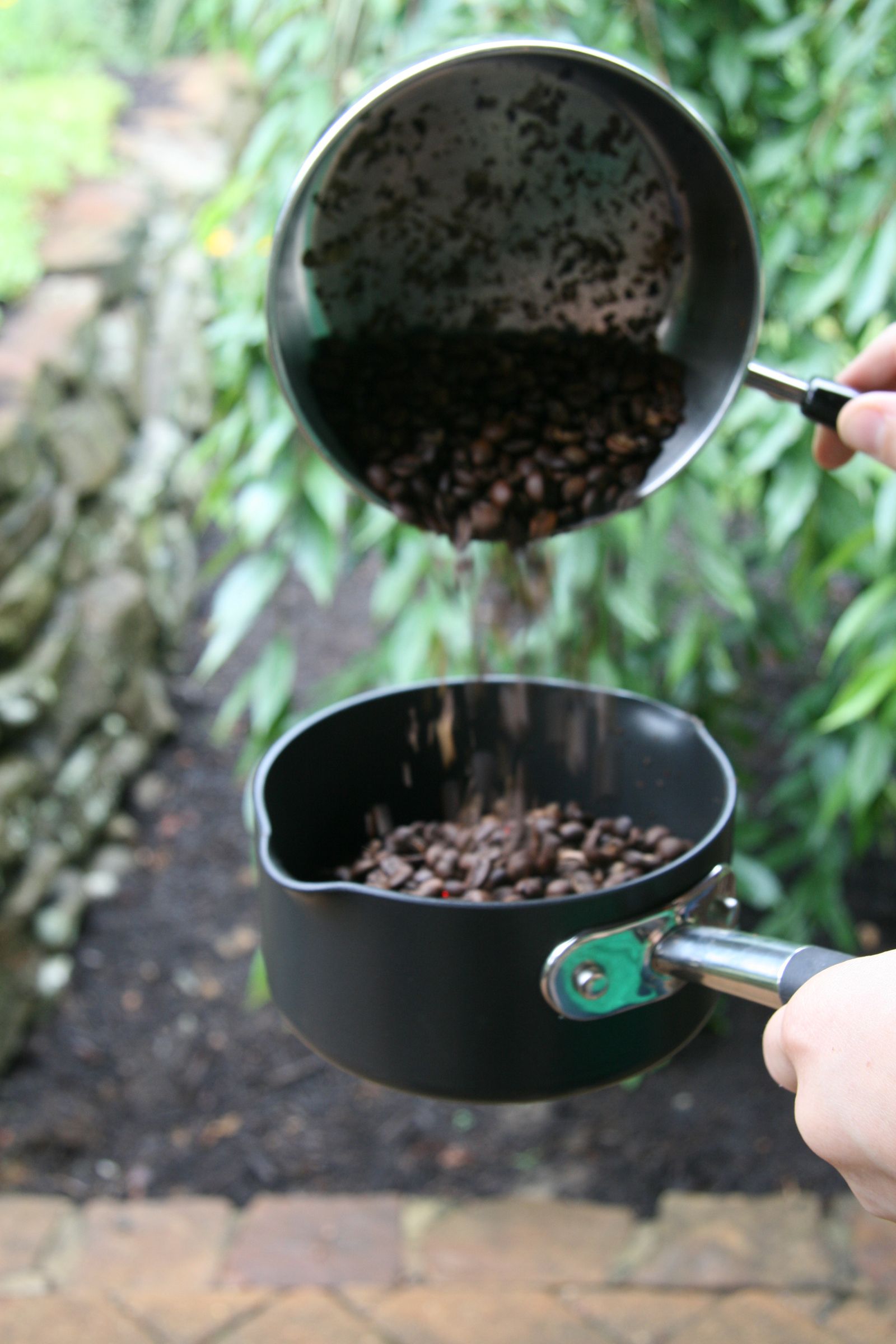 Roast Your Own Coffee [Whirley Pop Method] 6 Steps (with Pictures) Instructables