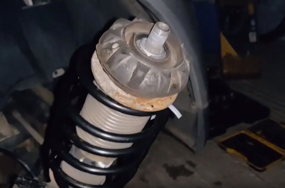 Change Your Spring at the Smart Car : 16 Steps - Instructables