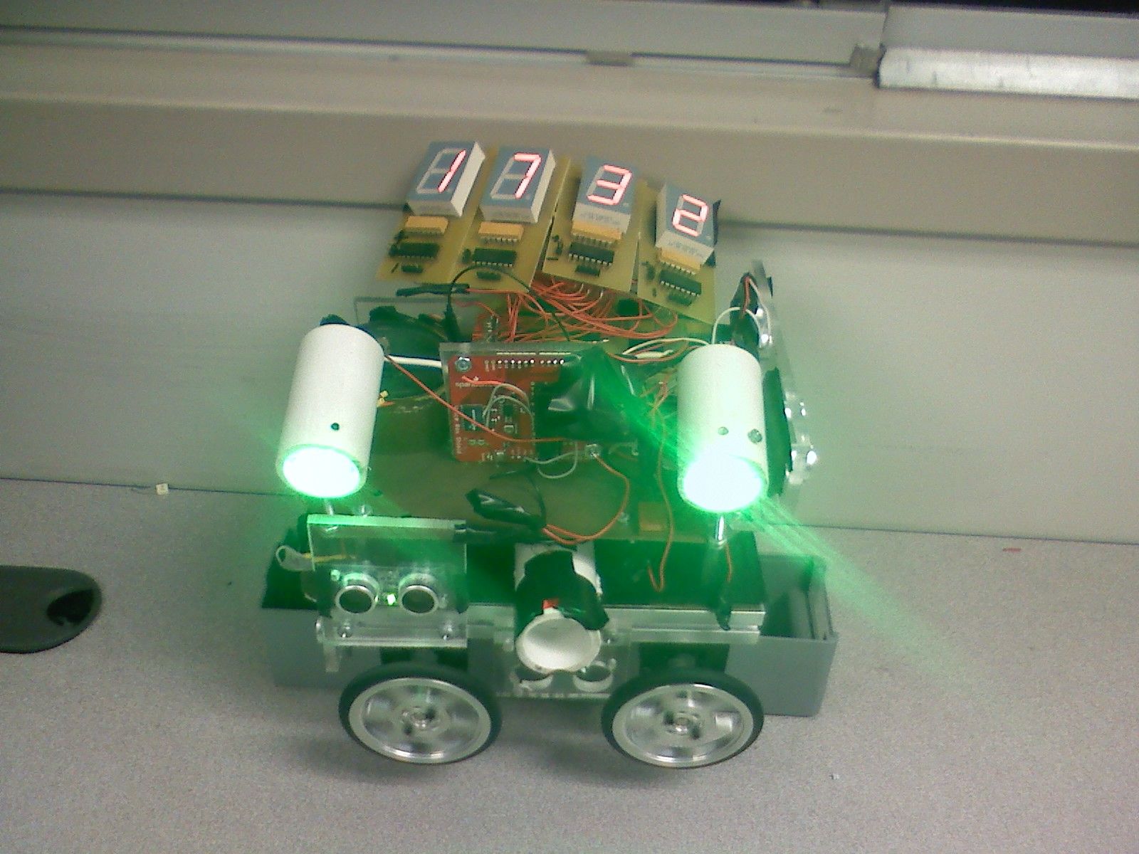 Autonomus Wall Following Obstacle Avoiding Arduino Rescue Bot