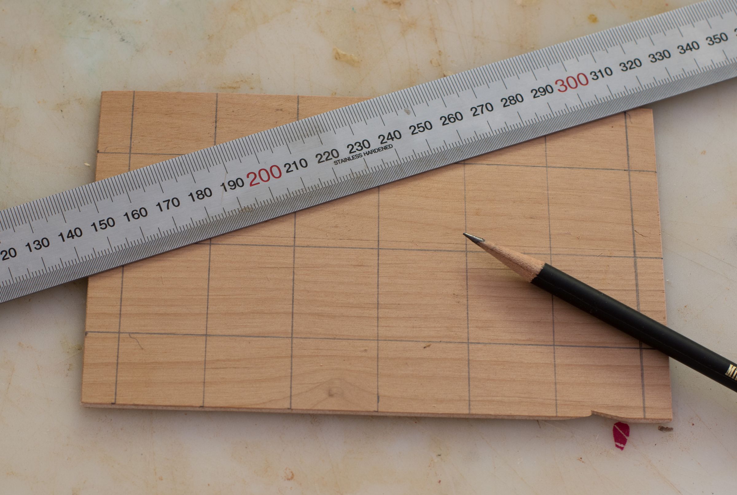 Elastic Grid Organizers 5 Steps (with Pictures) Instructables