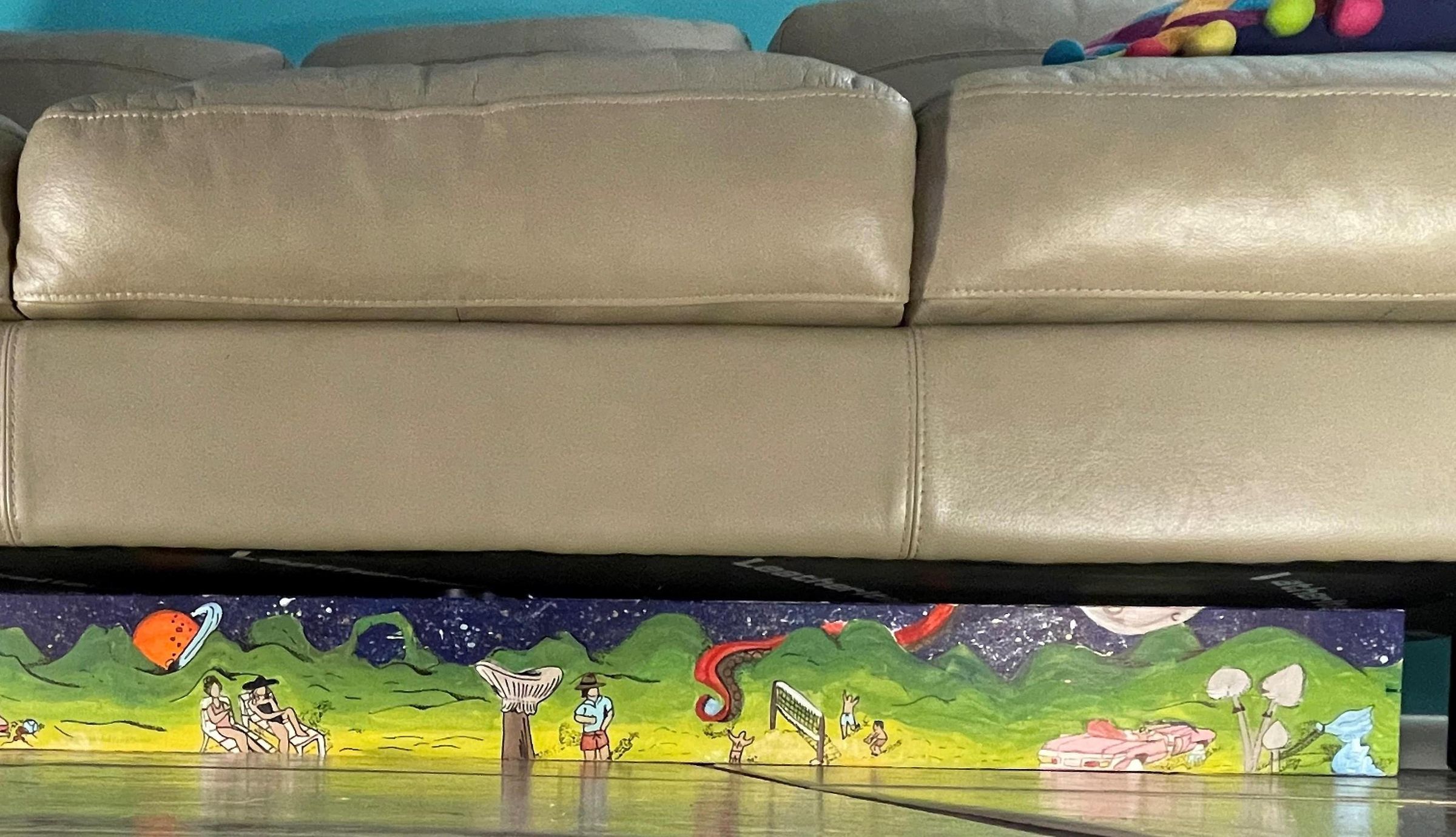 Happy Dog- Toy Eating Sofa Tamer-NST Accessible* 