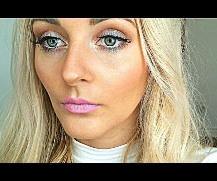 Wearable Pops of Colour